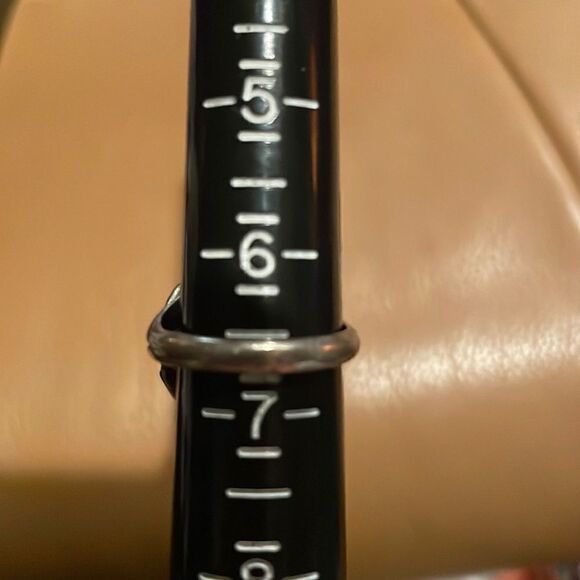 Vintage Navajo Sterling Silver Ring with Leaf Wrap - Picture 2 of 7